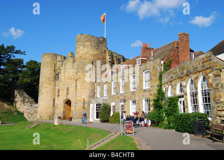 Die Torhaus, Tonbridge Castle, Tonbridge, Kent, England, Vereinigtes Königreich Stockfoto