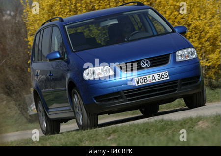 Auto, VW Volkswagen Touran TDI, Van, Modell 2003-blau, Jahresansicht ins  Boot, Technik/Zubehör, Zubehör Stockfotografie - Alamy