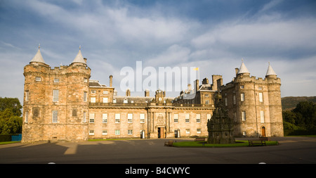 Dem Palace of Holyroodhouse, die Königin der offiziellen Residenz in Schottland, Edinburgh, Schottland. Stockfoto