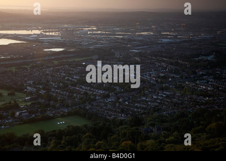 Ansicht von oben der Cave Hill mit Blick auf Belfast Belfast Nordirland Vereinigtes Königreich Stockfoto