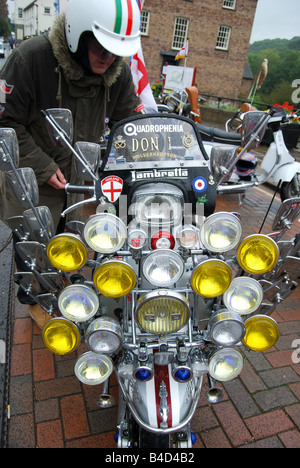 Modifizierte Vespa Roller Rallye, Ironbridge, Shropshire, England, Vereinigtes Königreich Stockfoto