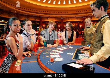 Froh, dass Spieler Jack Börsenspekulanten Punter Gaming-Spielball Versprechen sucht leicht verdientes Geld Dollar Pfund zurück Live Kasino Blackjack Wetten bett Stockfoto