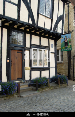 Dean zu entlohnen Haus in Berkhamsted High Street Hertfordshire England. Stockfoto