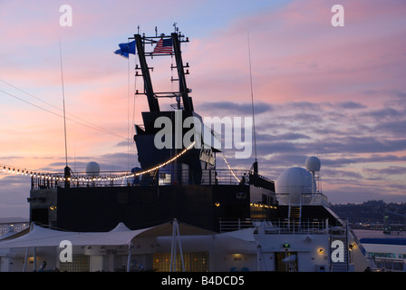 Sonnenuntergang auf der Celebrity Cruises MV Mercury Stockfoto