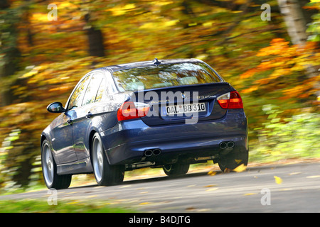 BMW Alpina B3, Modelljahr 2007-blau bewegt, diagonal von hinten, Rückfahrkamera, Landstraße Stockfoto