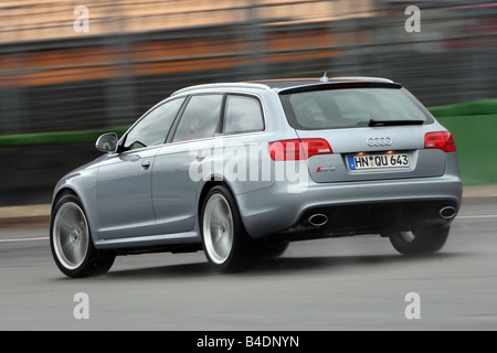 Audi RS6 Avant, Modell 2008-Silber, fahren, diagonal von hinten, hinten Jahresansicht, Teststrecke Stockfoto