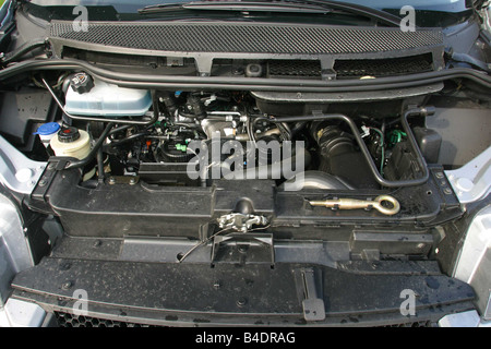 Auto, Fiat Ulysse 2.2 JTD, Van, Modell 2002-, Silber, Jahresansicht im Motorraum, Motor, Technik/Zubehör, Zubehör Stockfoto