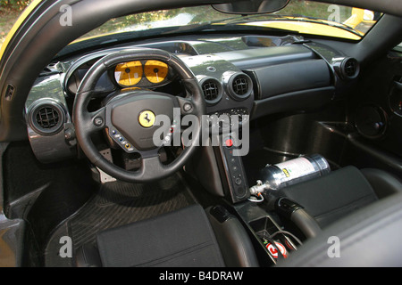 Auto, Ferrari Enzo Ferrari, Roadster, Coupé, Modell Jahr 2002-, gelb, innen anzuzeigen, Innenansicht, Cockpit, Technik/Zubehör Stockfoto