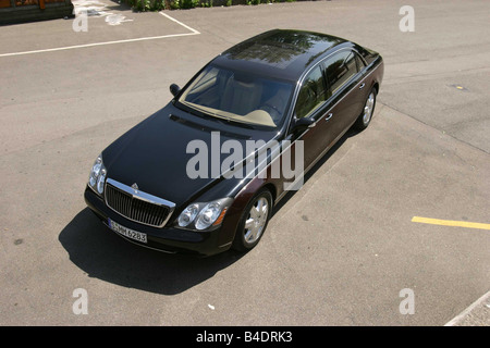 Auto, Mercedes Maybach 62, Luxus approx.s, schwarz, Modelljahr 2003-550 PS, € 418,000,--, stehend, Wahrung, Diagonale von Abo Stockfoto