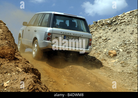 Range Rover Td6, Langlauf-Fahrzeug, Auto, Modelljahr 2002-Silber, fahren, Offroad, diagonal von hinten, Ansicht von hinten Stockfoto