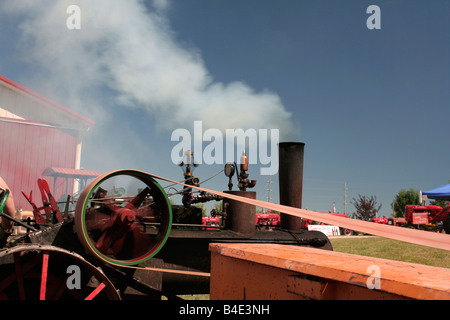 Kleine Dampfmaschine Antrieb ein Riemenantrieb Sägewerk Stockfoto