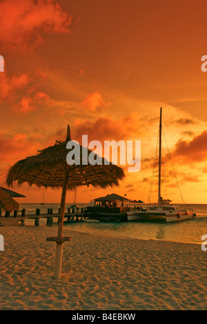 Aruba-Palm Beach sunset West Indies Niederländische Karibik Mittelamerika Stockfoto