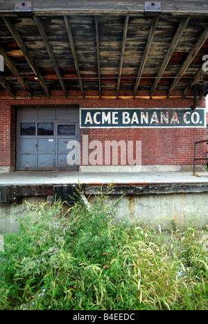 Die Laderampe für die Firma Acme Banane in die Strip Gegend in Pittsburgh, Pennsylvania. Stockfoto