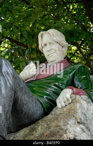 Oscar Wilde Memorial in Merrion Square Dublin Irland Bildhauer Danny Osborne Stockfoto