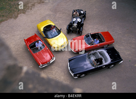 Auto, 90 Jahre Alfa Romeo, Landschaft, Natur, Sommer, Oldtimer, 1960er Jahre, sechziger Jahre, von hinten nach vorne:: Giulietta Spider Veloce Stockfoto