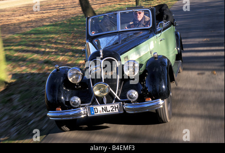 Auto, Stoewer Arkona, ca. Baujahr 1939-1945, Oldtimer, 1930er Jahre, 30er Jahre, 1940er Jahre, vierziger Jahre, grün-schwarz, Cabrio, con Stockfoto