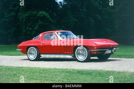 Chevrolet Corvette Sting Ray, Auto, Sportwagen, Coupé, Coupe, Modell Jahr 1963-1967, rot, stehend, schräge Front, Vorderansicht, vi Stockfoto