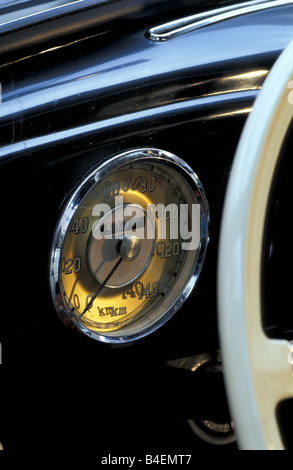 Borgward Hansa 1500, Auto, Oldtimer, 1940er Jahre, vierziger Jahre, 1950er Jahre, der fünfziger Jahre, Modell Jahr 1949-1952, Limousine, Rubinrot gefärbt, Detail, Det Stockfoto