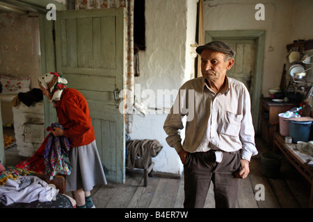 Ziehen Bewohner in ihrem Haus in eine radioaktive Sperrzone in der Nähe von Gomel, Weißrussland Stockfoto