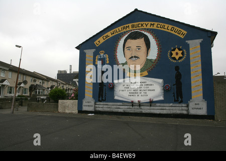 Loyalist Wandbild zum Gedenken an William Bucky McCullough in Belfast, Nordirland, Vereinigtes Königreich. Stockfoto