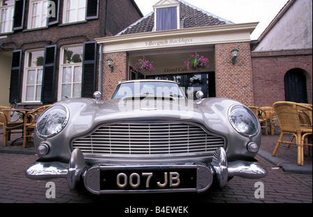 Aston Martin DB5 2017, Modelljahr 1963-1965, bekannt aus dem James-Bond-Film Goldfinger Stockfoto