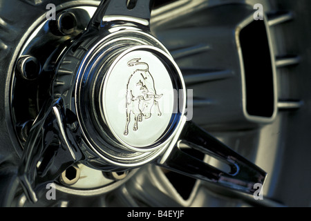 Auto, Lamborghini Espada 400 GT, Oldtimer, 1960er Jahre, sechziger Jahre, 1970er Jahre, 70er Jahre, schwarz, Coupé, Coupe, detail, details, Logo, Tech Stockfoto