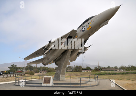 F-14 Tomcat auf ständige Ausstellung außerhalb Naval Air Station Point Mugu, Kalifornien Stockfoto