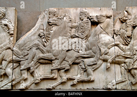 Fries des Parthenons mit Darstellung junger Reiter beim panathenäischen Kavallerie-Prozeß Parthenon 447-432 v. Chr. Akropolis Athen 5. Jh. v. Chr Stockfoto