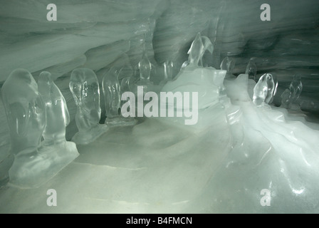 Eispalast-Eis-Skulptur auf dem Jungfraujoch der Spitze Europas in den Schweizer Alpen im Berner Oberland Stockfoto