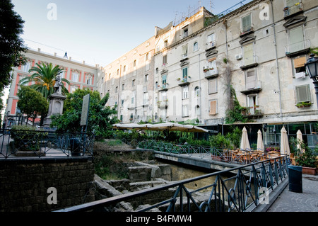 Piazza Bellini in Neapel, Italien Stockfoto