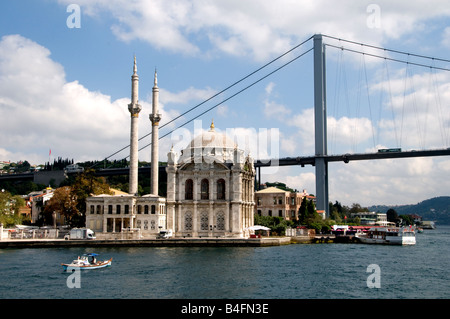 Ortaköy Camii Moschee Bosporus-Brücke-Istanbul-Türkei Stockfoto