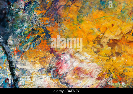 Extreme Nahaufnahme - Makro - von der trockenen Ölfarben auf die flächenbezogen Palette - pastosen Farbe Beschichtung Stockfoto