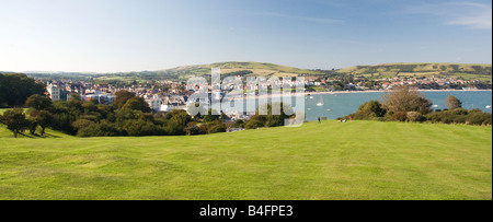 Blick auf Swanage Bay und Stadt blickte von Peveril Point. Isle of Purbeck, Dorset, England, UK Stockfoto