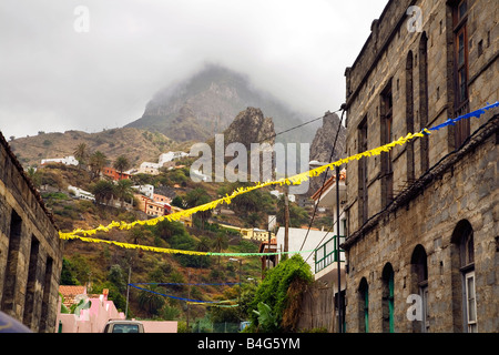 Terrassen von Palmen auf der Insel La Gomera La Gomera befindet sich ganz in der Nähe von Teneriffa und ist eine der Kanarischen Inseln Stockfoto