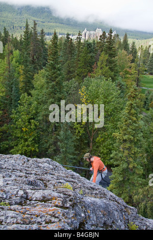 Abseilen vom Cascade Mountain - Banff, Alberta, Kanada Stockfoto
