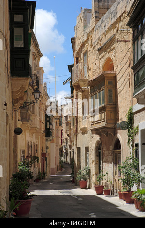 Typische Straße in Vittoriosa Malta Stockfoto