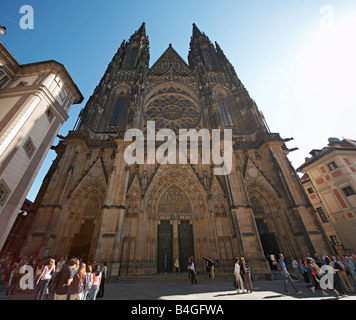 Prag-Eingang zur St. Vitus Dom und Rosette Stockfoto