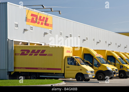 DHL-Verteilerzentrum "Deutsche Post" Stockfoto