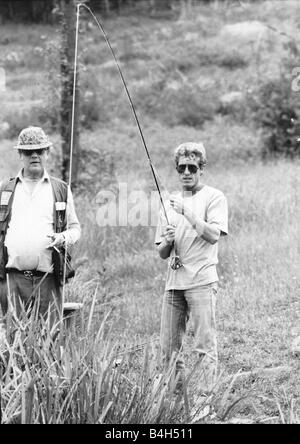 Roger Daltrey lead-Sänger von The Who Angeln mit Alan Pearson Weltrekordhalter Stockfoto