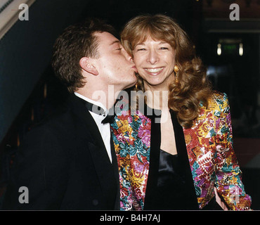 Helen Worth Schauspielerin Sterne in Coronation Street Gail Tilsley mit auf dem Bildschirm Mann Stockfoto