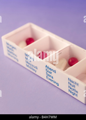 Erhöhte Ansicht der Medizin in box Stockfoto