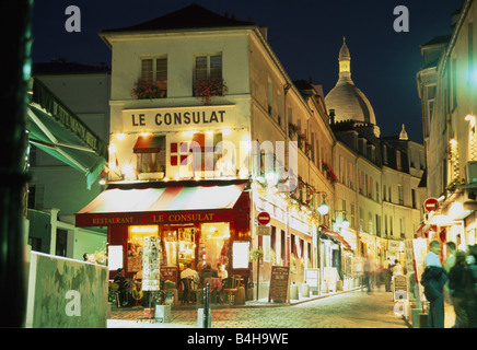 Cafe beleuchtet in der Nacht, Paris, Frankreich Stockfoto
