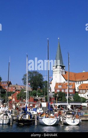 Boote am Hafen, Nikolaikirche, Ronne, Bornholm, Dänemark Stockfoto