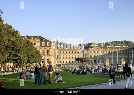 Menschen im Palace square Stuttgart Baden-Württemberg Deutschland Stockfoto