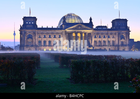 Fassade des Parlamentsgebäudes, Platz der Republik, Berlin, Deutschland Stockfoto