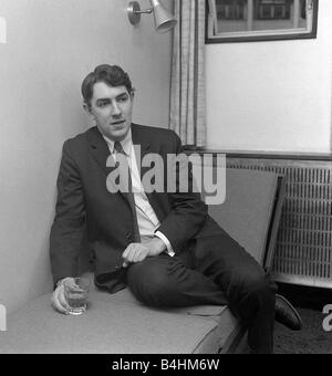 Peter Cook Komiker Schauspieler Juni 1965 Stockfoto