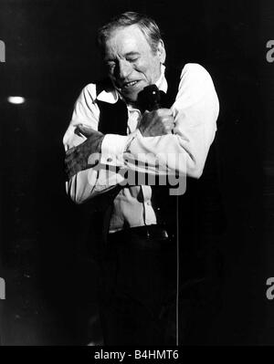 Yves Montand April 1982 Französisch und Schauspieler und Entertainer 60 Stockfoto