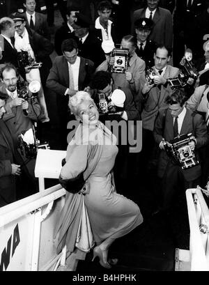 Jayne Mansfield Schauspielerin Ankunft am Londoner Flughafen DBase MSI Stockfoto