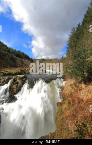 Severn-Pause-es hat-Hals (Hafren-Torri-Gwddf), einem Wasserfall auf den oberen Fluss Severn. Stockfoto