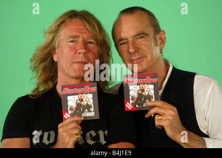 Status Quo Promo Stuff für Tim Anderson Spiegel Marketing Rick Parfitt und Francis Rossi mit Spiegel Quo cd Stockfoto